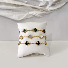 Load image into Gallery viewer, Mini Clover Bracelet
