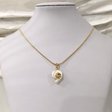 Load image into Gallery viewer, Bella Pearl Charm Necklace
